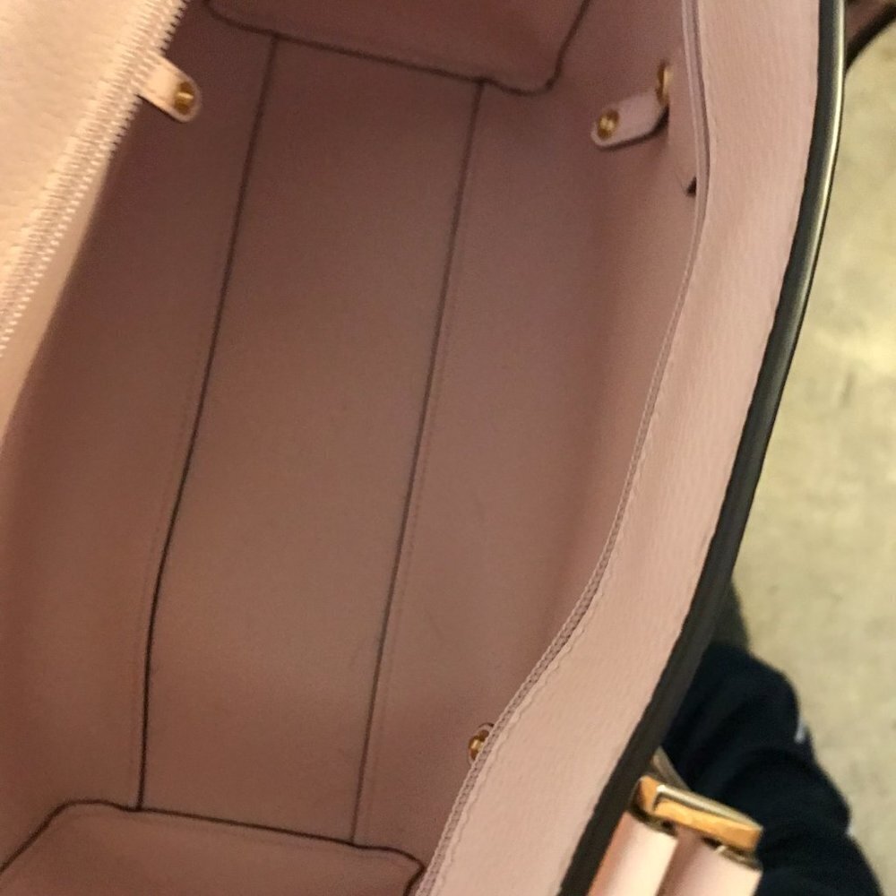 Michael Kors Kimberly Tote in Powder Blush In excellent condition peach / pink - Picture 13 of 16